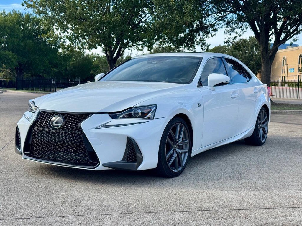 Used 2017 Lexus IS 200t F Sport w/ F Sport Package RWD image 1