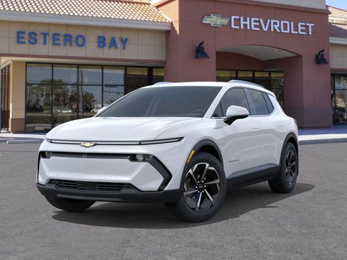 New 2026 Chevrolet Equinox EV LT image 30