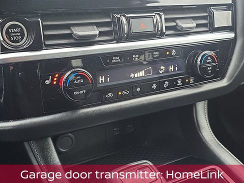 Used 2022 Nissan Pathfinder SL image 23