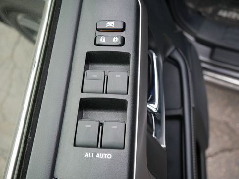 Used 2019 Toyota 4Runner Limited image 19