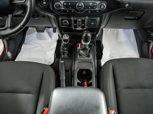 Used 2021 Jeep Gladiator Willys image 34