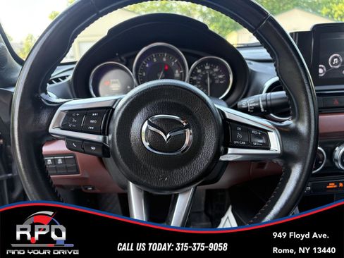 Used 2019 MAZDA MX-5 Miata RF Grand Touring RWD image 12