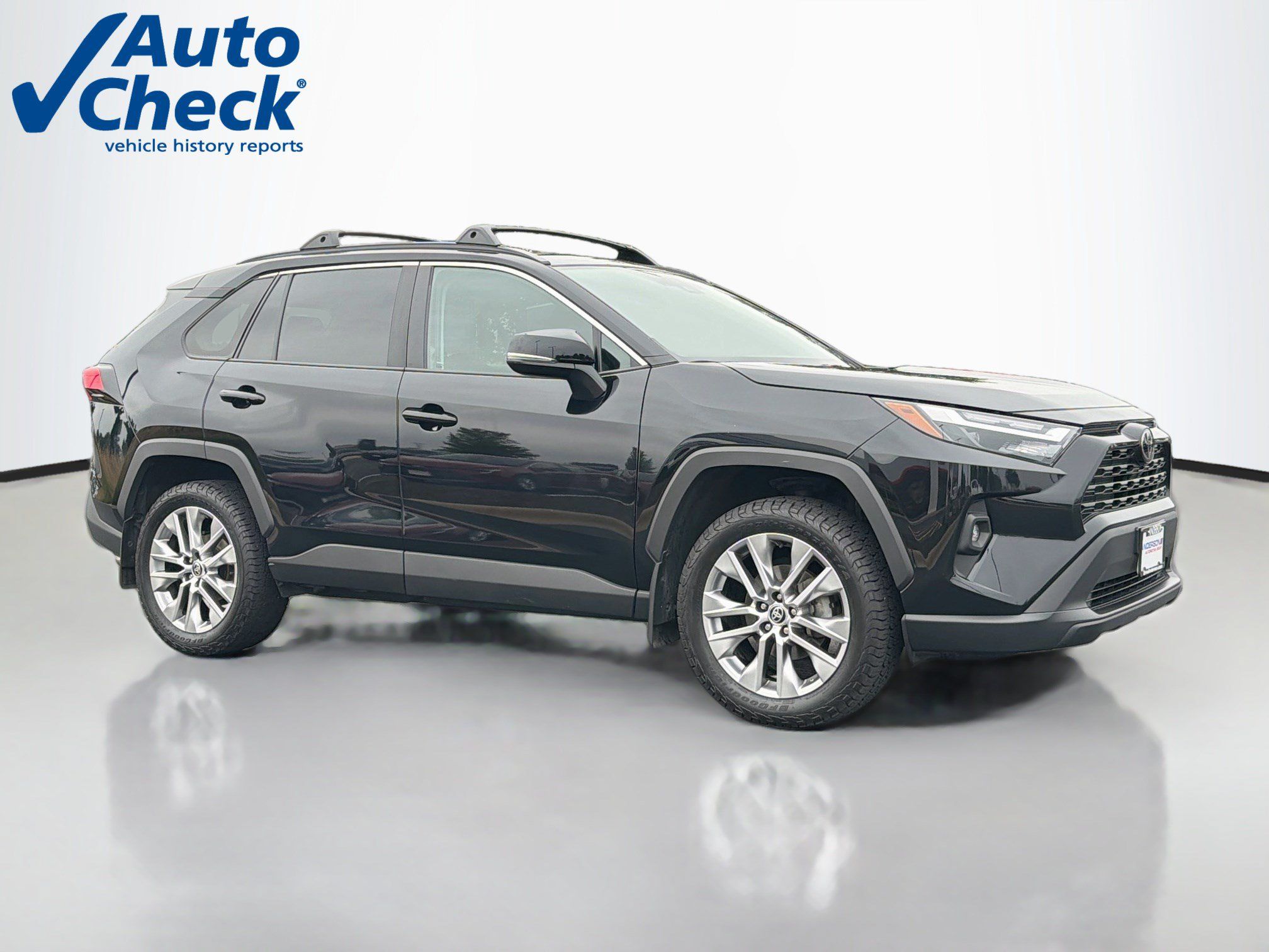 Used 2023 Toyota RAV4 XLE Premium AWD/4WD image 1