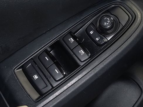 Used 2019 Subaru Impreza 2.0i Premium image 27