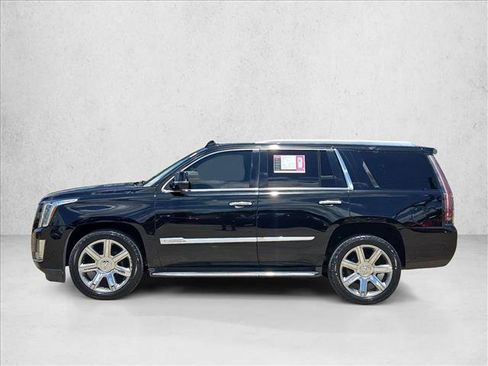 Used 2018 Cadillac Escalade Luxury RWD image 8