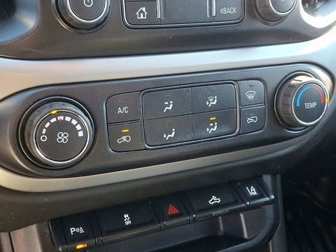 Used 2020 Chevrolet Colorado LT w/ Safety Package image 15