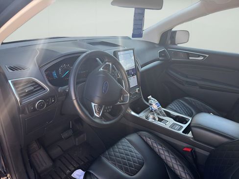 Used 2024 Ford Edge Titanium AWD/4WD image 10