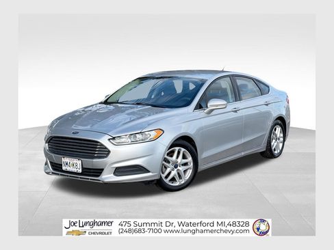 Used 2016 Ford Fusion SE image 1