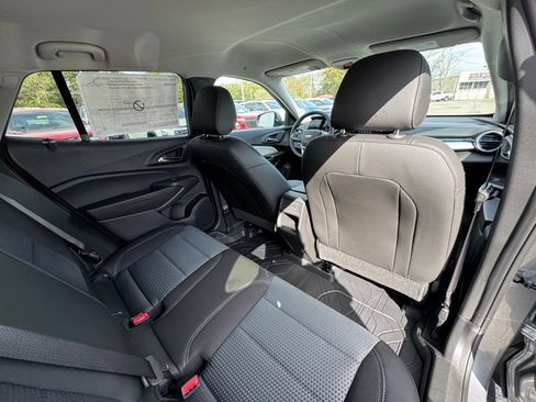 New 2026 Chevrolet Trax LT w/ Driver Confidence Package image 24