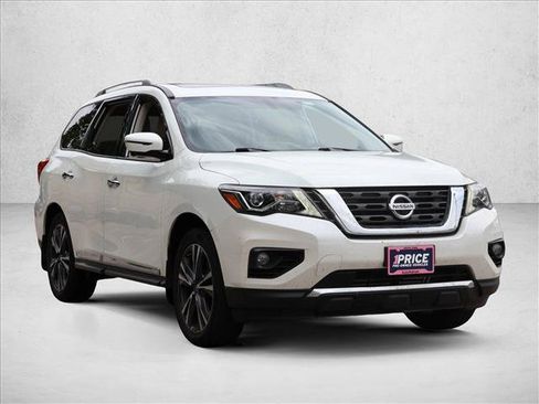 Used 2017 Nissan Pathfinder Platinum w/ Cargo Package AWD/4WD image 3