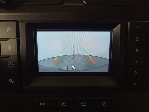 Used 2020 Ford F350 XL w/ Power Equipment Group image 9