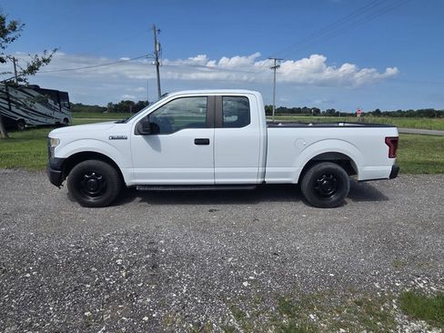 Used 2017 Ford F150 XL w/ Trailer Tow Package RWD image 2