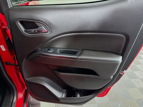 Used 2018 GMC Canyon SLT image 26