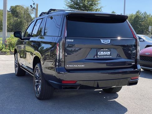 Used 2024 Cadillac Escalade Sport Platinum w/ LPO, Floor Liner Package image 5