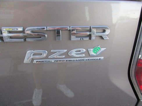 Used 2015 Subaru Forester 2.5i Premium w/ All-Weather Package AWD/4WD image 9