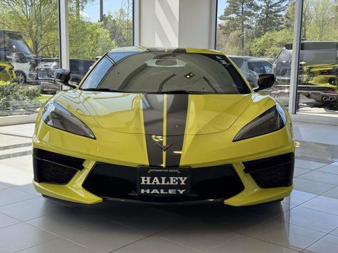 Used 2021 Chevrolet Corvette Stingray Coupe w/ 1LT RWD image 28