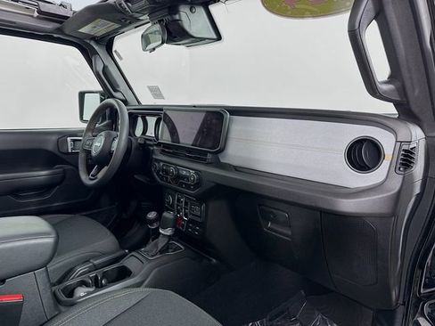 Used 2024 Jeep Wrangler Willys image 27