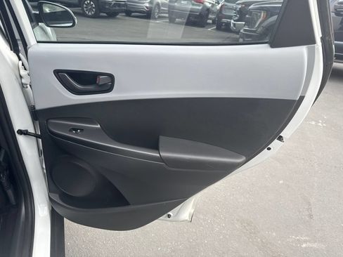 Used 2019 Hyundai Kona SEL w/ SEL Tech Package 02 FWD image 13