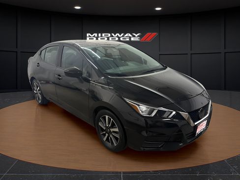 Used 2021 Nissan Versa SV FWD image 1