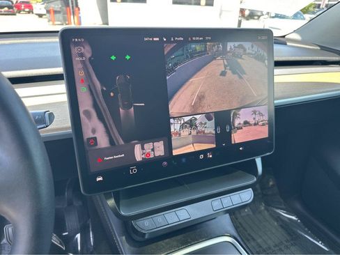 Used 2022 Tesla Model Y Long Range AWD/4WD image 6