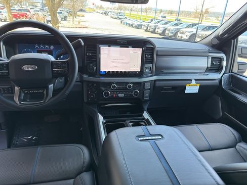 New 2026 Ford F350 Platinum w/ FX4 Off-Road Package image 28