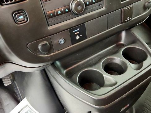 Used 2018 Chevrolet Express 2500 w/ Driver Convenience Package RWD image 15