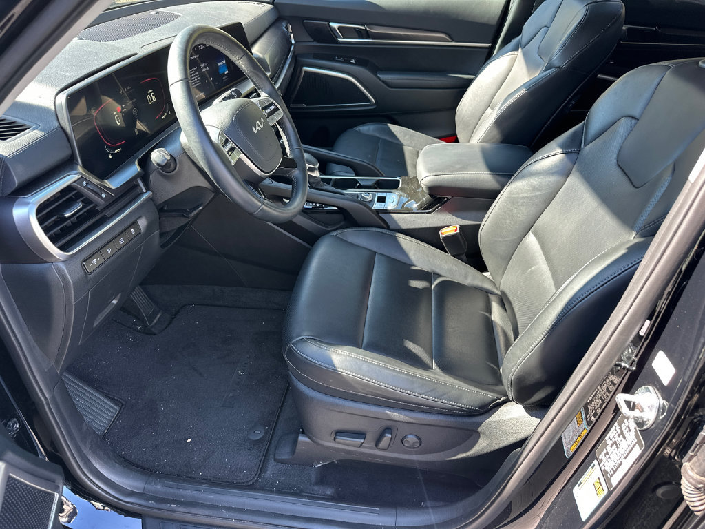 Certified 2025 Kia Telluride S FWD image 9