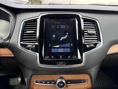 Used 2018 Volvo XC90 T8 Inscription w/ Convenience Package AWD/4WD image 22