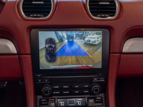 Used 2021 Porsche 718 Boxster RWD image 35