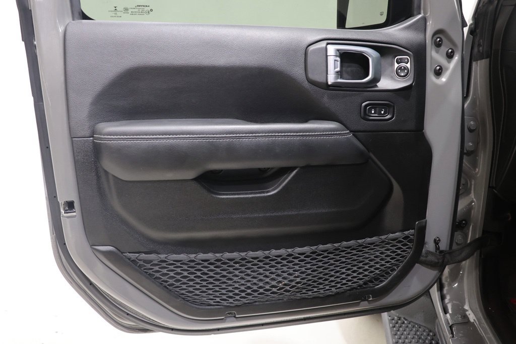 Used 2023 Jeep Wrangler Unlimited Sahara w/ Cold Weather Group AWD/4WD image 21
