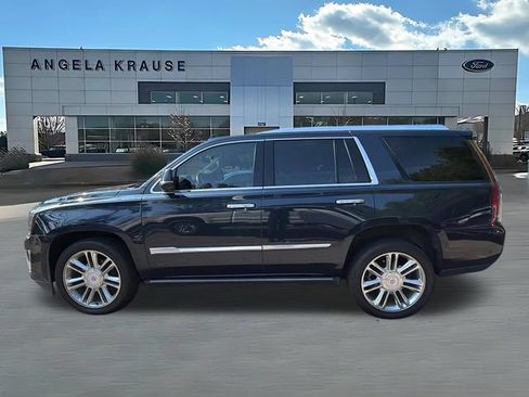 Used 2020 Cadillac Escalade Premium Luxury AWD/4WD image 4