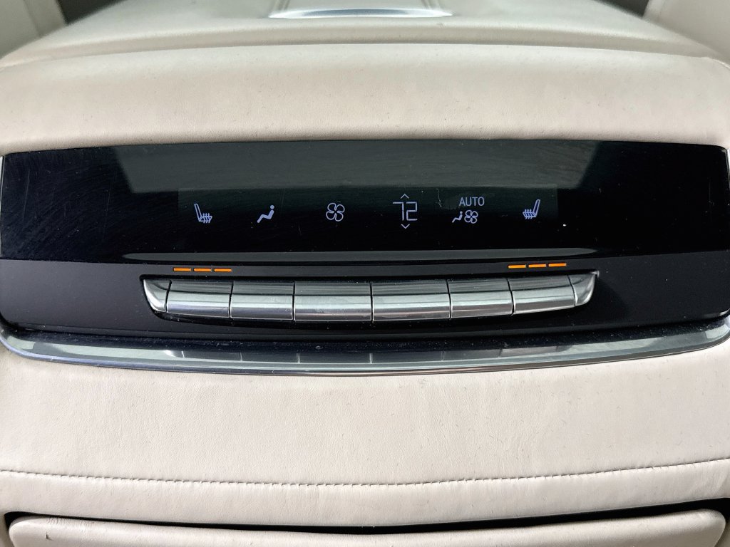 Used 2021 Cadillac Escalade Sport Platinum AWD/4WD image 28