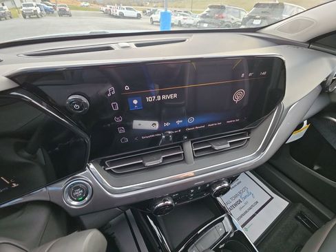 New 2026 Chevrolet Trax ACTIV w/ Driver Confidence Package FWD image 16