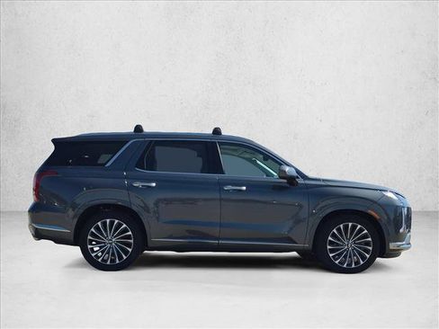 Used 2023 Hyundai Palisade Calligraphy w/ Cargo Package AWD/4WD image 4