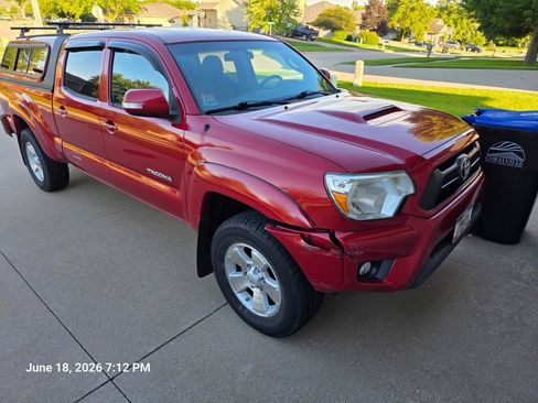 Used 2015 Toyota Tacoma 4x4 Double Cab w/ TRD Sport Package image 15