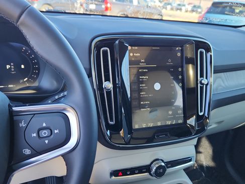 New 2026 Volvo XC40 B5 Ultra w/ Climate Package image 13