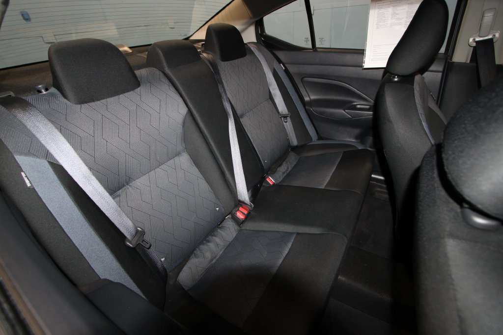 Used 2025 Nissan Versa SV FWD image 20