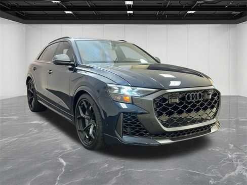 Used 2025 Audi RS Q8 performance image 12