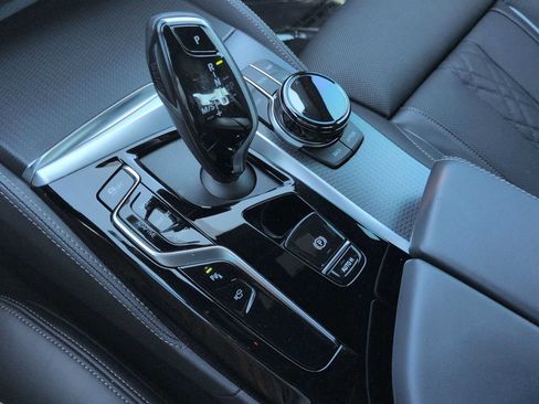 Used 2023 BMW M550i xDrive w/ Dynamic Handling Package AWD/4WD image 35