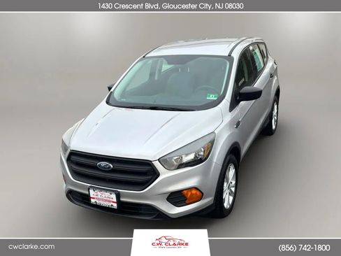 Used 2018 Ford Escape S image 2