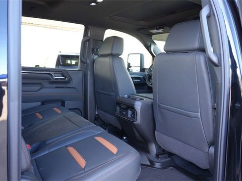 Used 2025 GMC Sierra 2500 AT4 w/ AT4 Premium Plus Package image 23