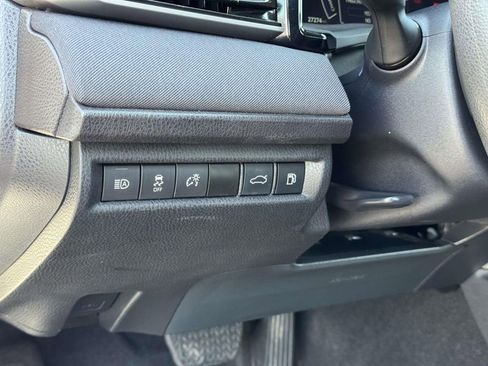 Used 2025 Toyota Camry LE image 10