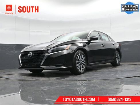 Used 2024 Nissan Altima 2.5 SV image 35