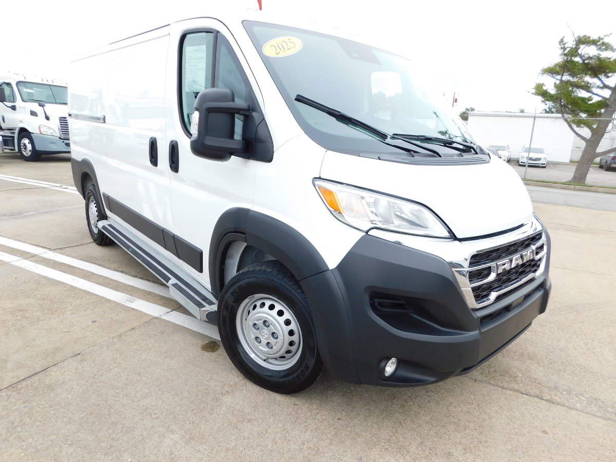 Used 2025 RAM ProMaster 2500 w/ U-Haul Equipment Group FWD image 1