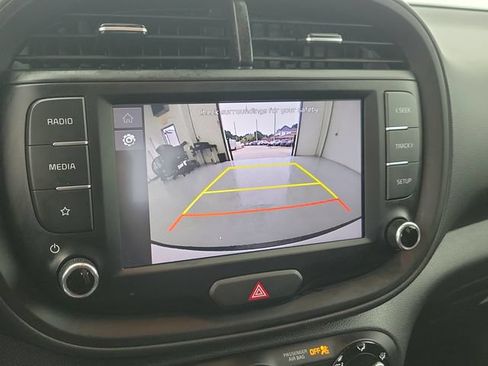 Used 2024 Kia Soul LX w/ Option Group 015 FWD image 27