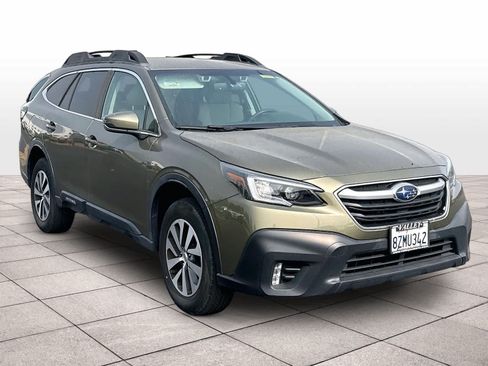 Used 2021 Subaru Outback Premium AWD/4WD image 3