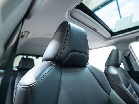 Certified 2021 Toyota RAV4 Limited FWD image 16