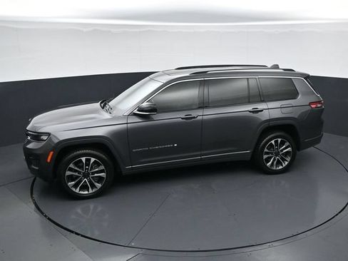 Used 2021 Jeep Grand Cherokee L Overland w/ Luxury Tech Group IV AWD/4WD image 38