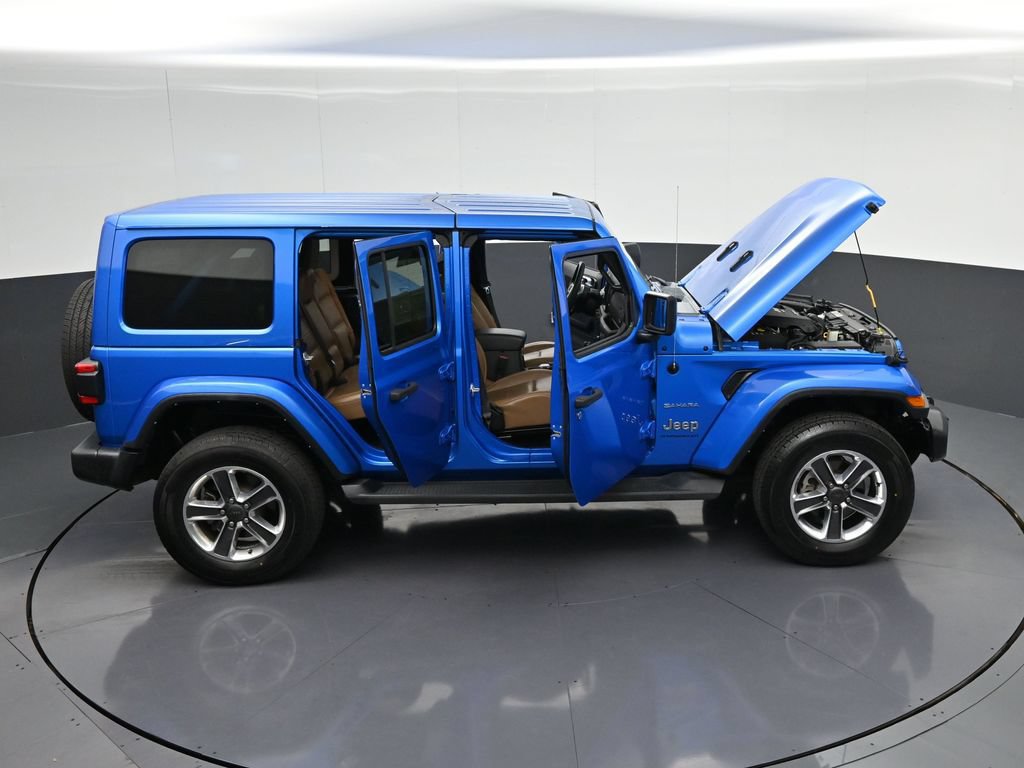 Used 2023 Jeep Wrangler Unlimited Sahara w/ LED Lighting Group AWD/4WD image 39