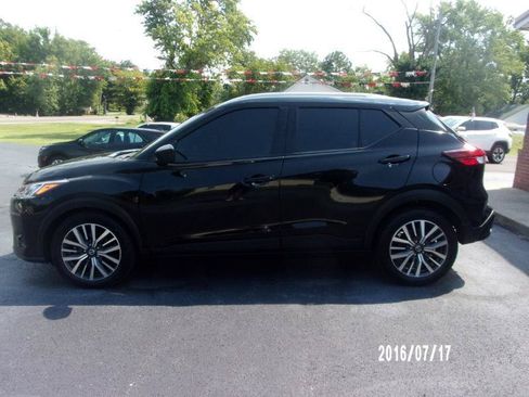 Used 2021 Nissan Kicks SV FWD image 6